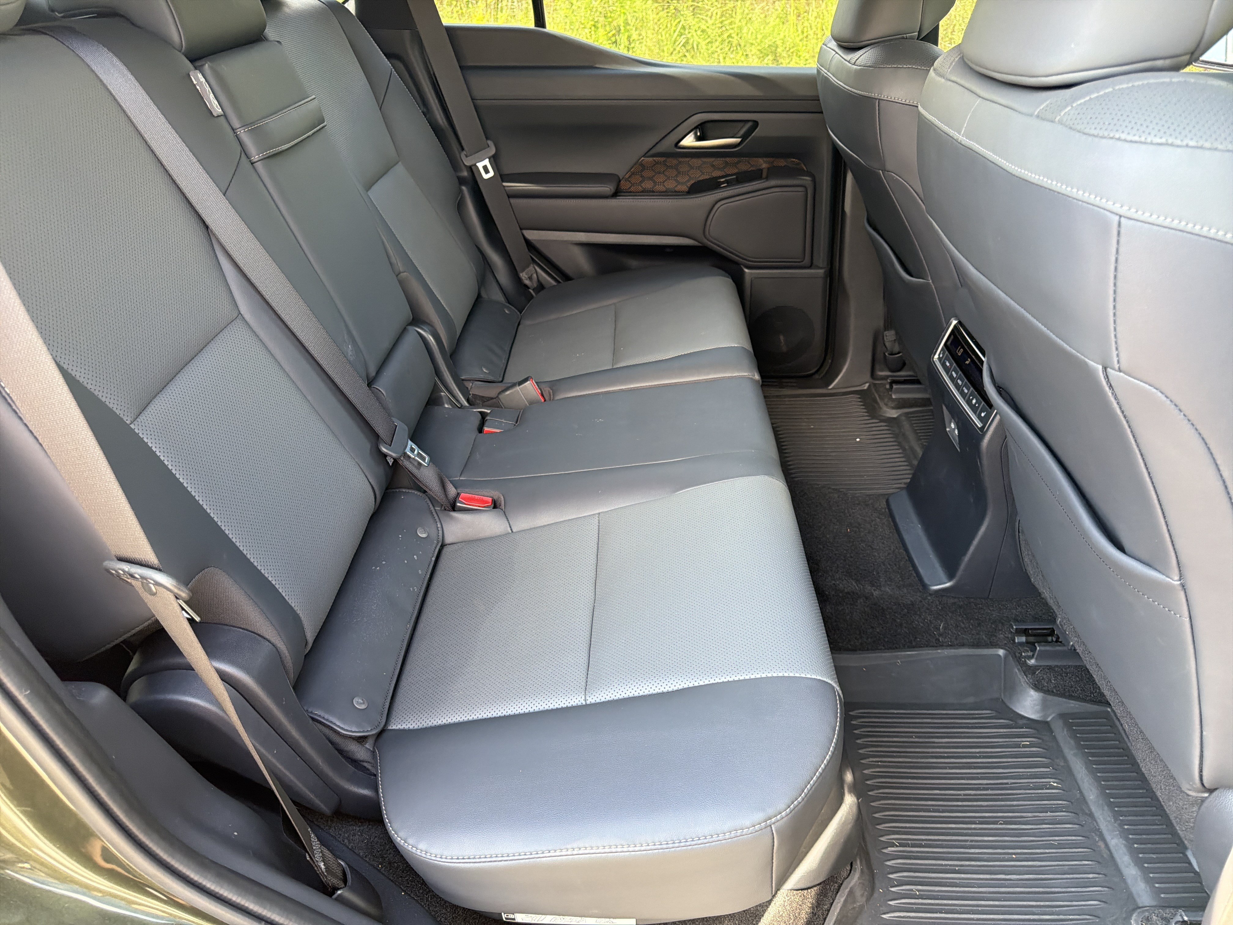 Used 2024 Lexus GX 550 w/ Accessory Package (Z1) AWD/4WD image 15
