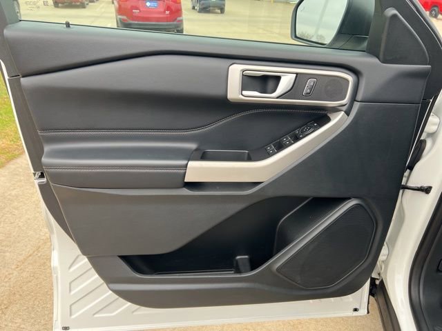 Used 2022 Ford Explorer XLT image 19
