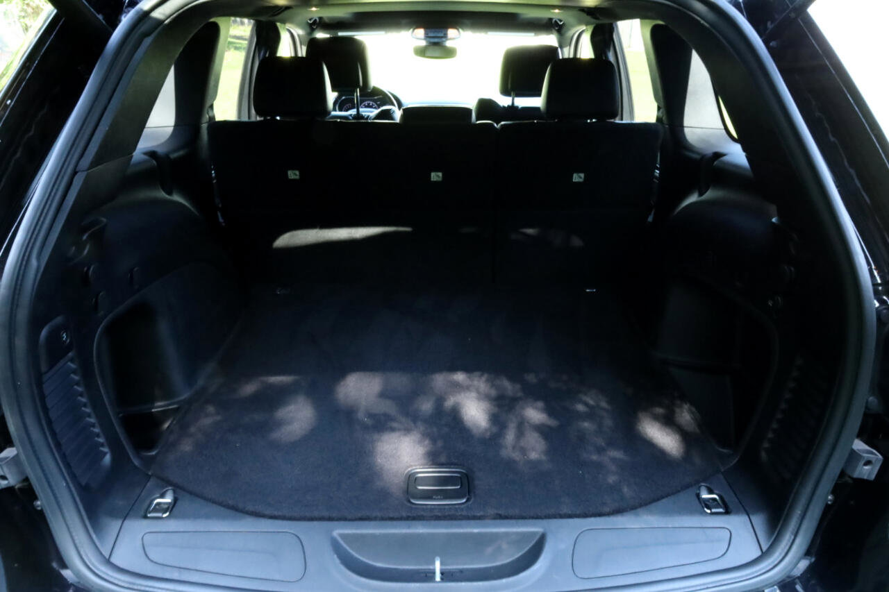 Used 2021 Jeep Grand Cherokee Limited image 16