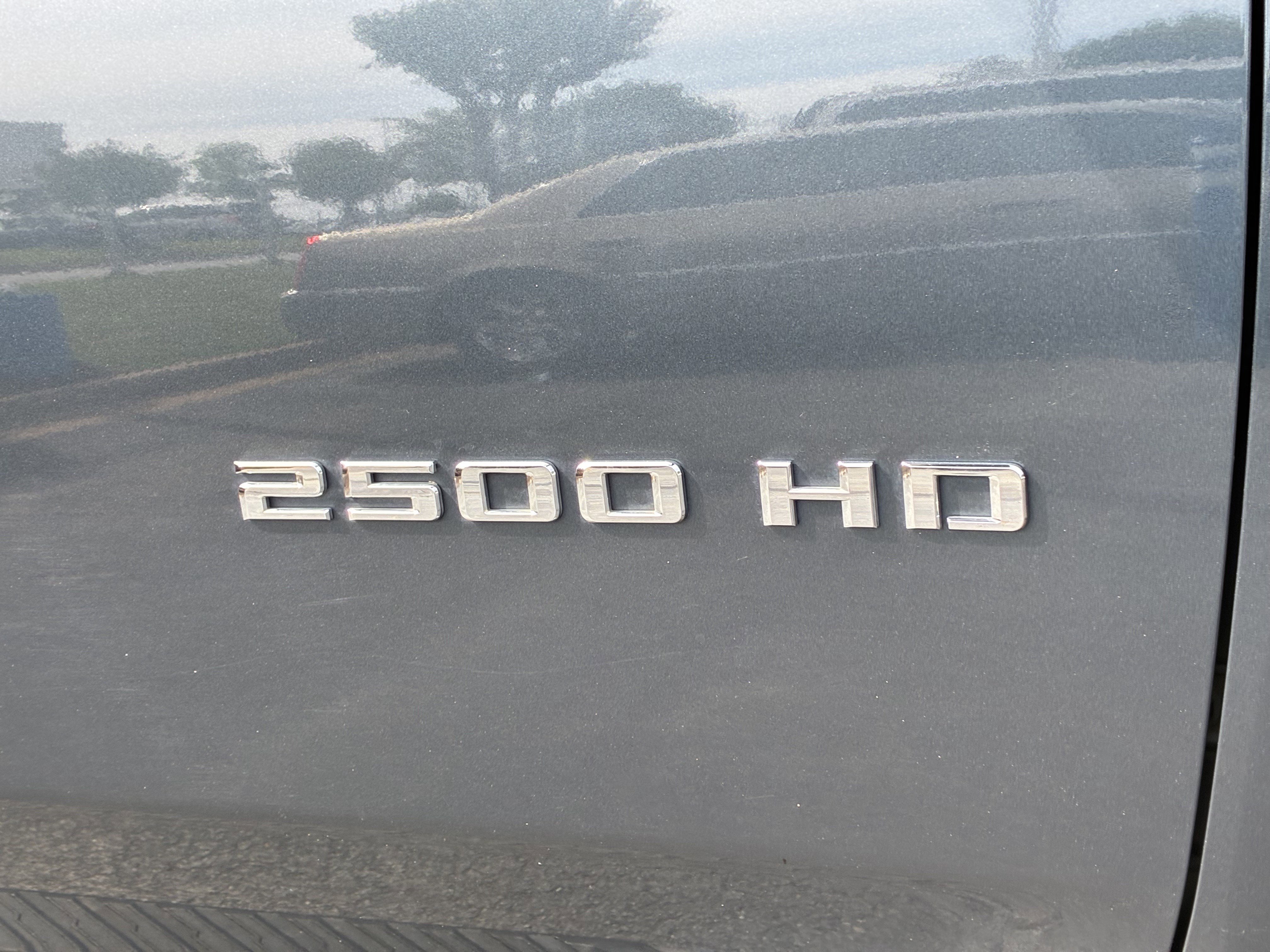Used 2020 Chevrolet Silverado 2500 LTZ w/ LTZ Premium Package AWD/4WD image 7