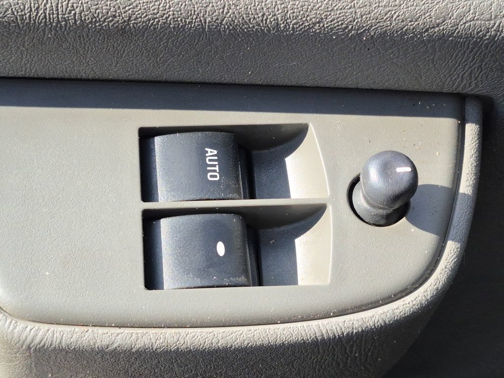 Used 2020 Chevrolet Express 3500 w/ Power Convenience Package RWD image 14