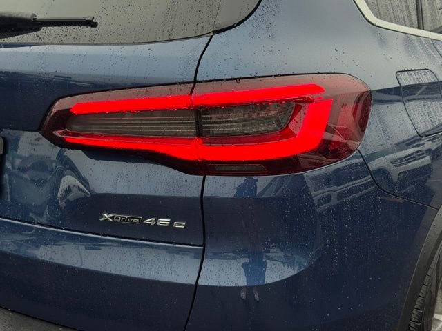 Used 2023 BMW X5 xDrive45e w/ Executive Package image 7