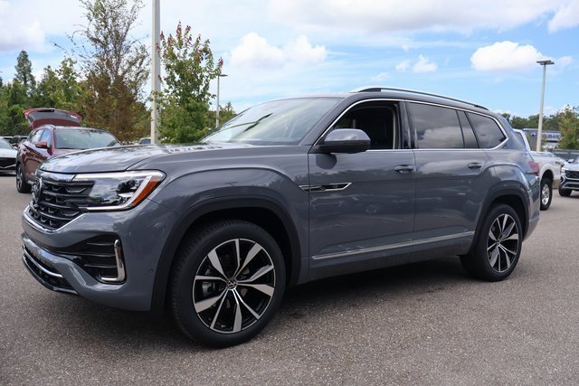 New 2026 Volkswagen Atlas SEL Premium R-Line image 3