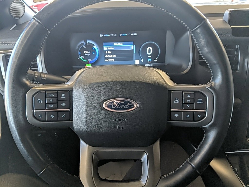 Used 2022 Ford F150 Lightning Lariat image 16