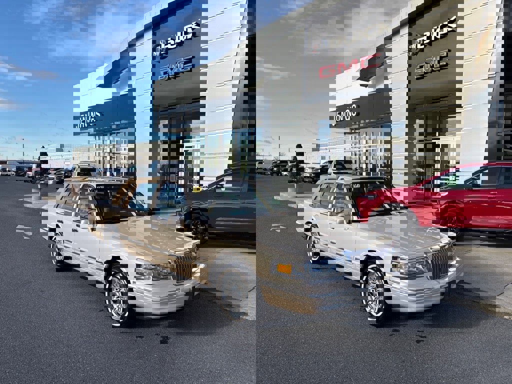 Used 1997 Lincoln Town Car Executive