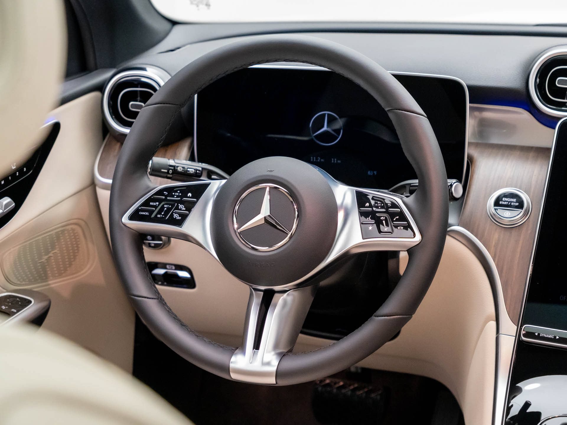 New 2026 Mercedes-Benz GLC 300 4MATIC image 11
