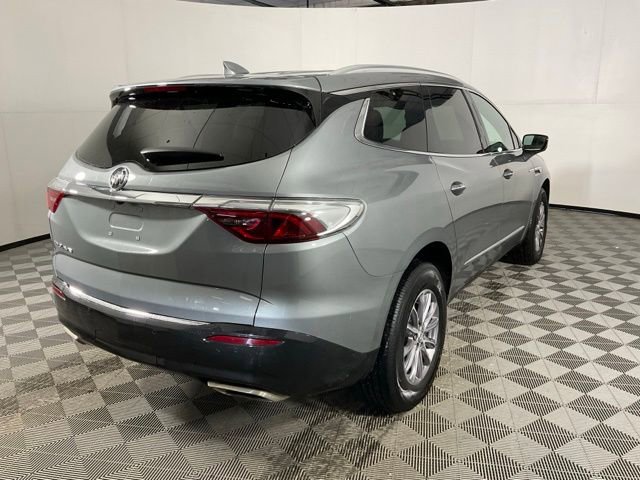 Used 2024 Buick Enclave Essence image 7