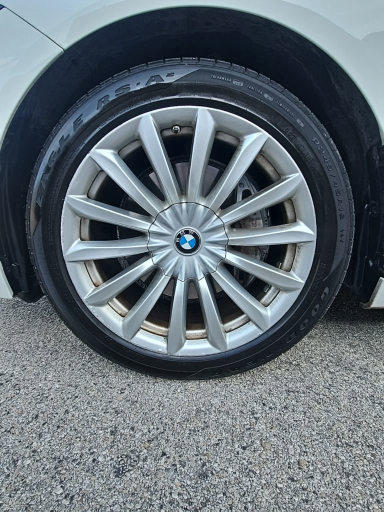 Used 2022 BMW 740i xDrive w/ Premium Package AWD/4WD image 9