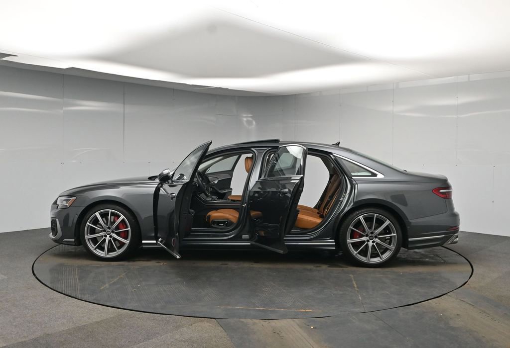 Used 2023 Audi S8 w/ S8 Comfort Plus Package AWD/4WD image 54