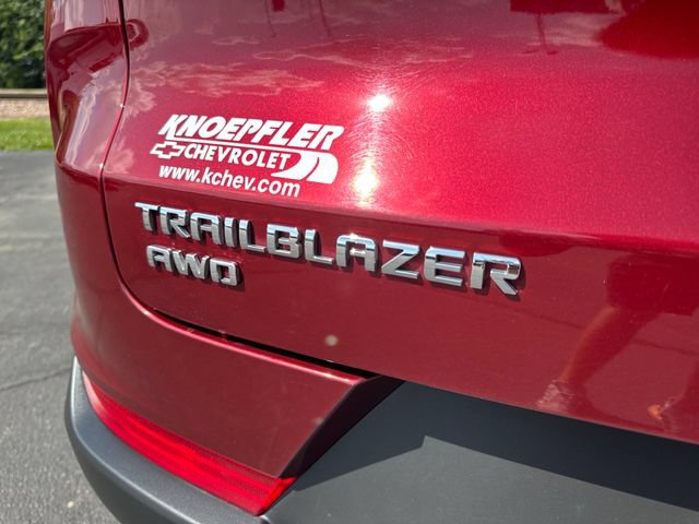 Used 2025 Chevrolet TrailBlazer LT AWD/4WD image 32