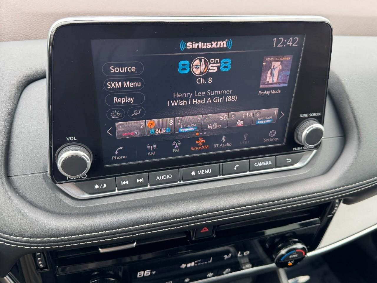 Used 2023 Nissan Rogue SV image 19