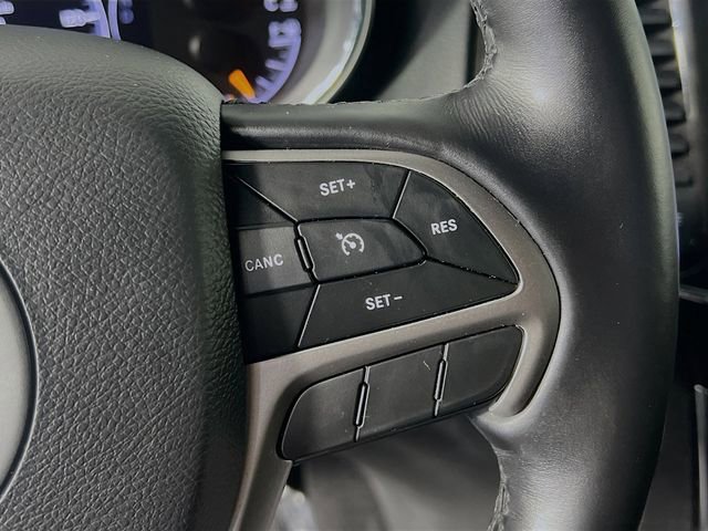 Used 2021 Jeep Grand Cherokee Laredo X image 17