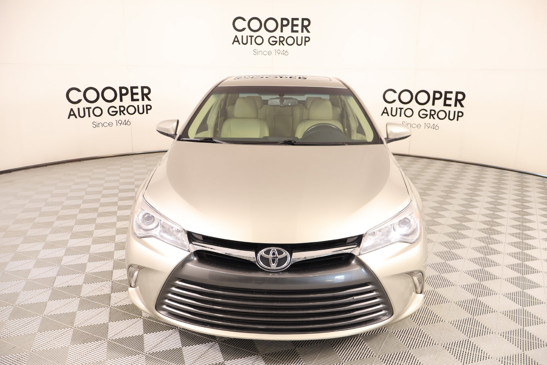 Used 2017 Toyota Camry FWD image 10