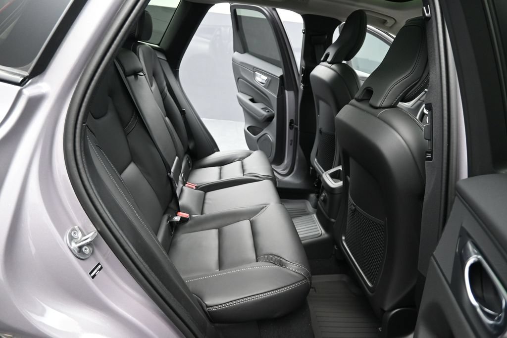 New 2027 Volvo XC60 T8 Ultra AWD/4WD image 17