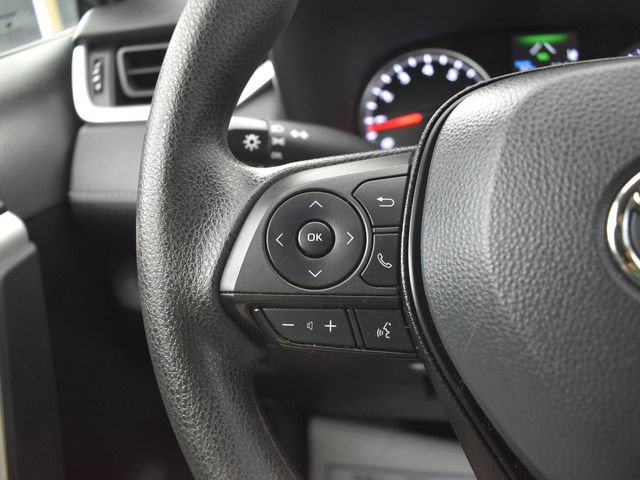 Used 2022 Toyota RAV4 LE FWD image 13