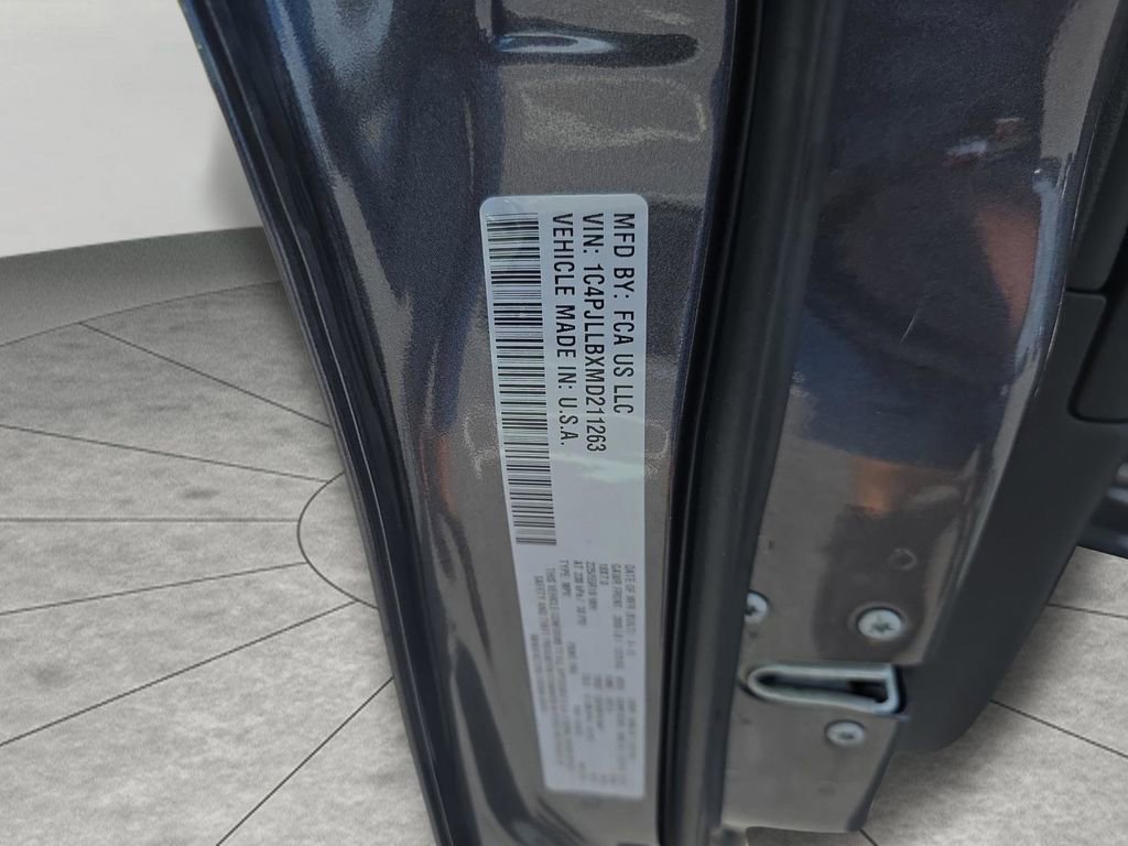 Used 2021 Jeep Cherokee Latitude Plus FWD image 34