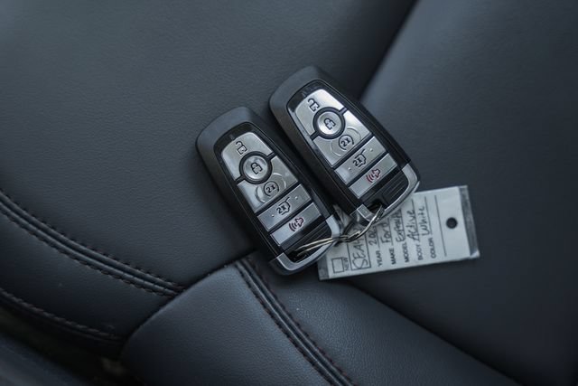 Used 2025 Ford Expedition Active AWD/4WD image 60