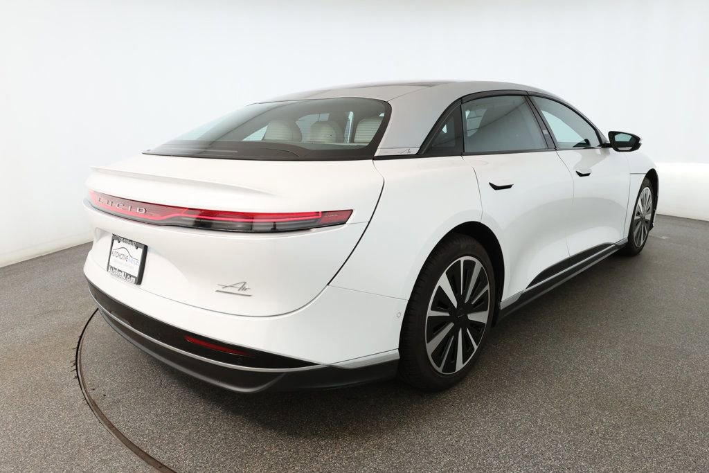 Used 2023 Lucid Air Touring image 4
