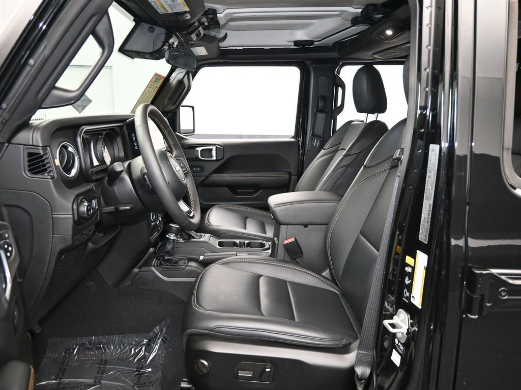 Used 2024 Jeep Gladiator Sport w/ Premium Package image 11