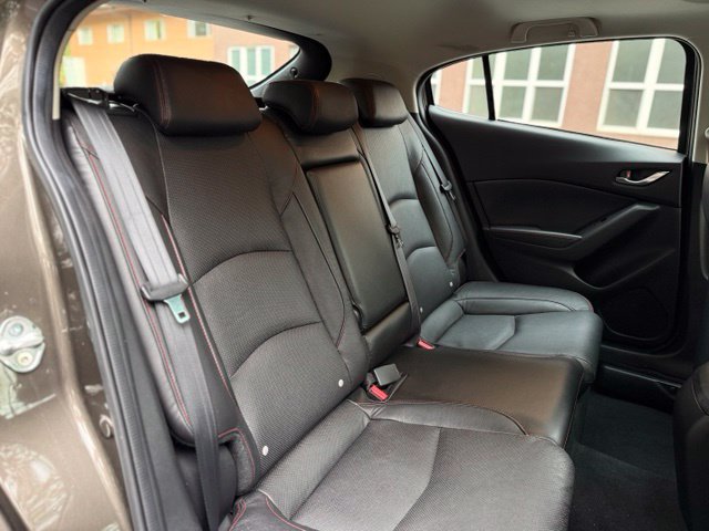 Used 2014 MAZDA MAZDA3 s Grand Touring w/ Technology Package FWD image 36