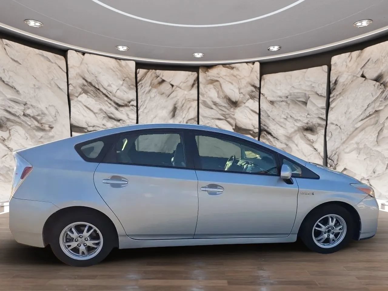Used 2014 Toyota Prius Four w/ Solar Roof Package FWD image 7