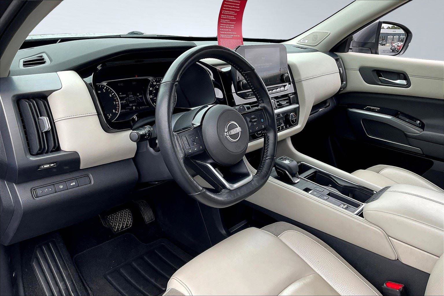 Used 2022 Nissan Pathfinder SL w/ SL Premium Package image 14