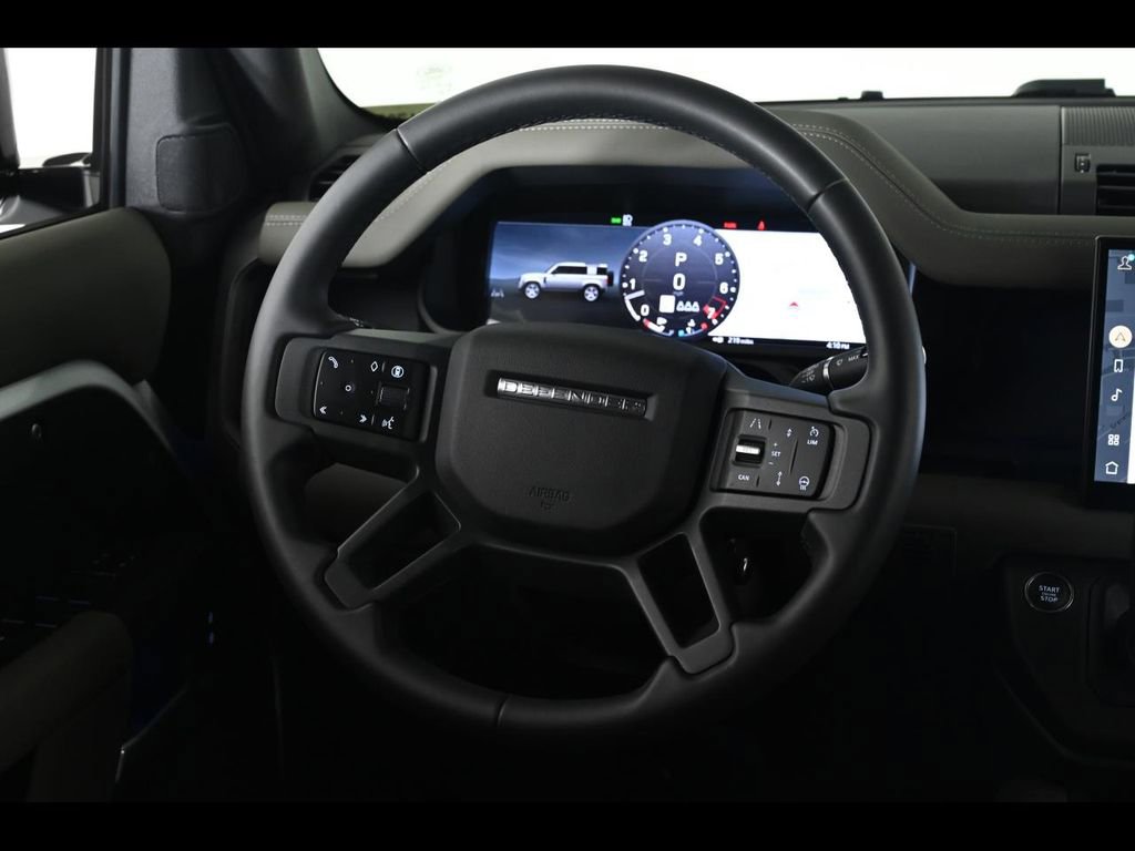 Used 2025 Land Rover Defender 110 X-Dynamic SE image 10