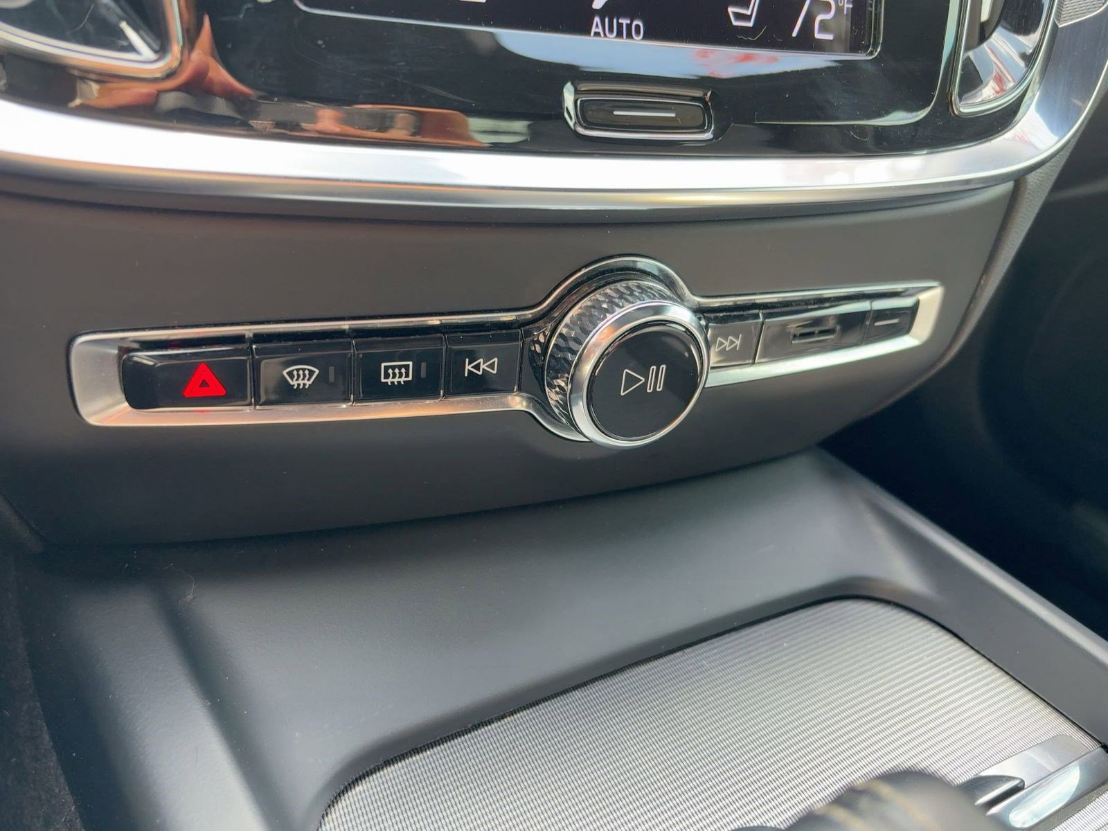 Certified 2022 Volvo S60 B5 R-Design w/ Advanced Package image 18