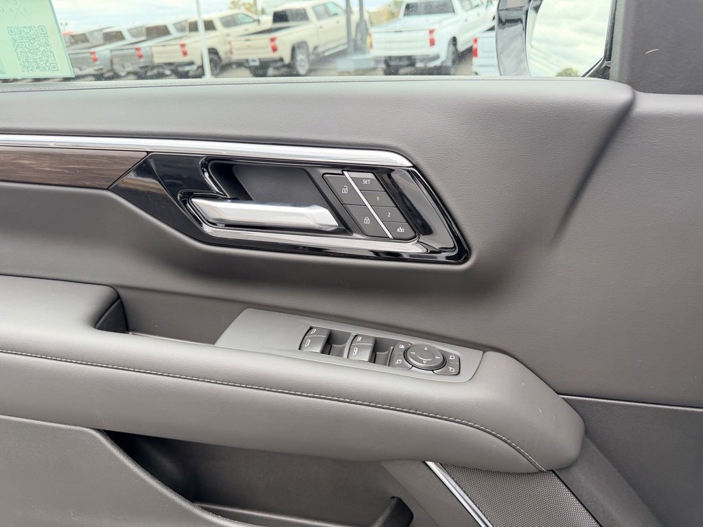 New 2026 Chevrolet Suburban Z71 w/ Comfort Package image 22