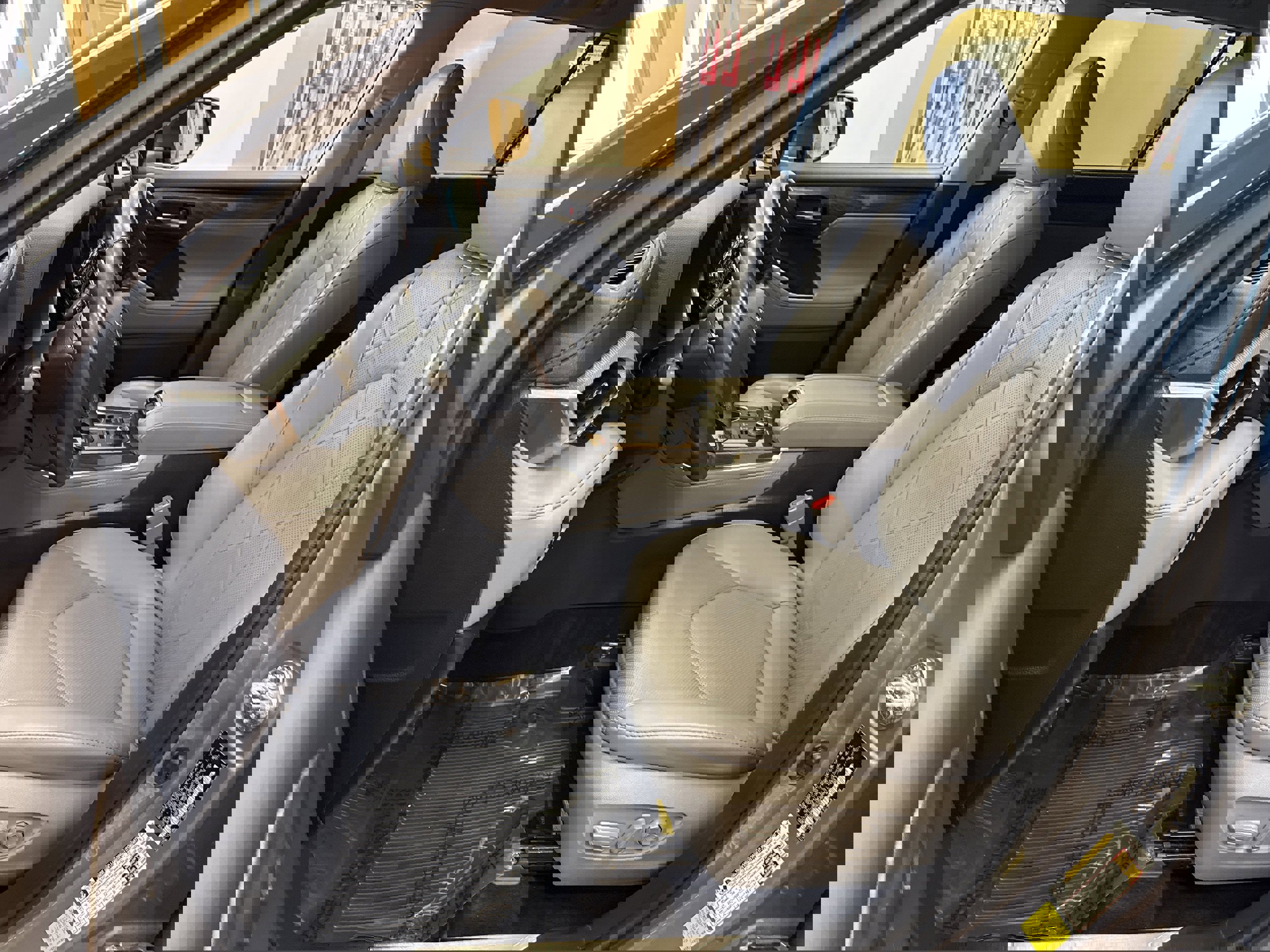 Used 2022 Toyota Highlander Platinum image 5