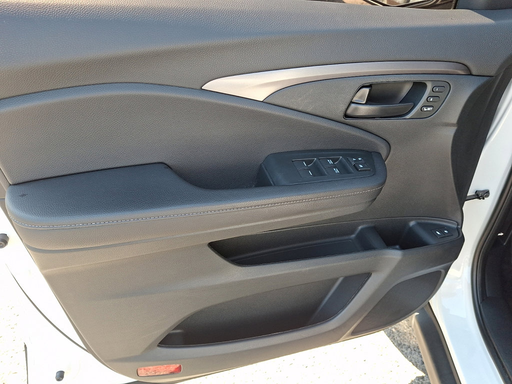 Used 2023 Honda Passport EX-L image 23