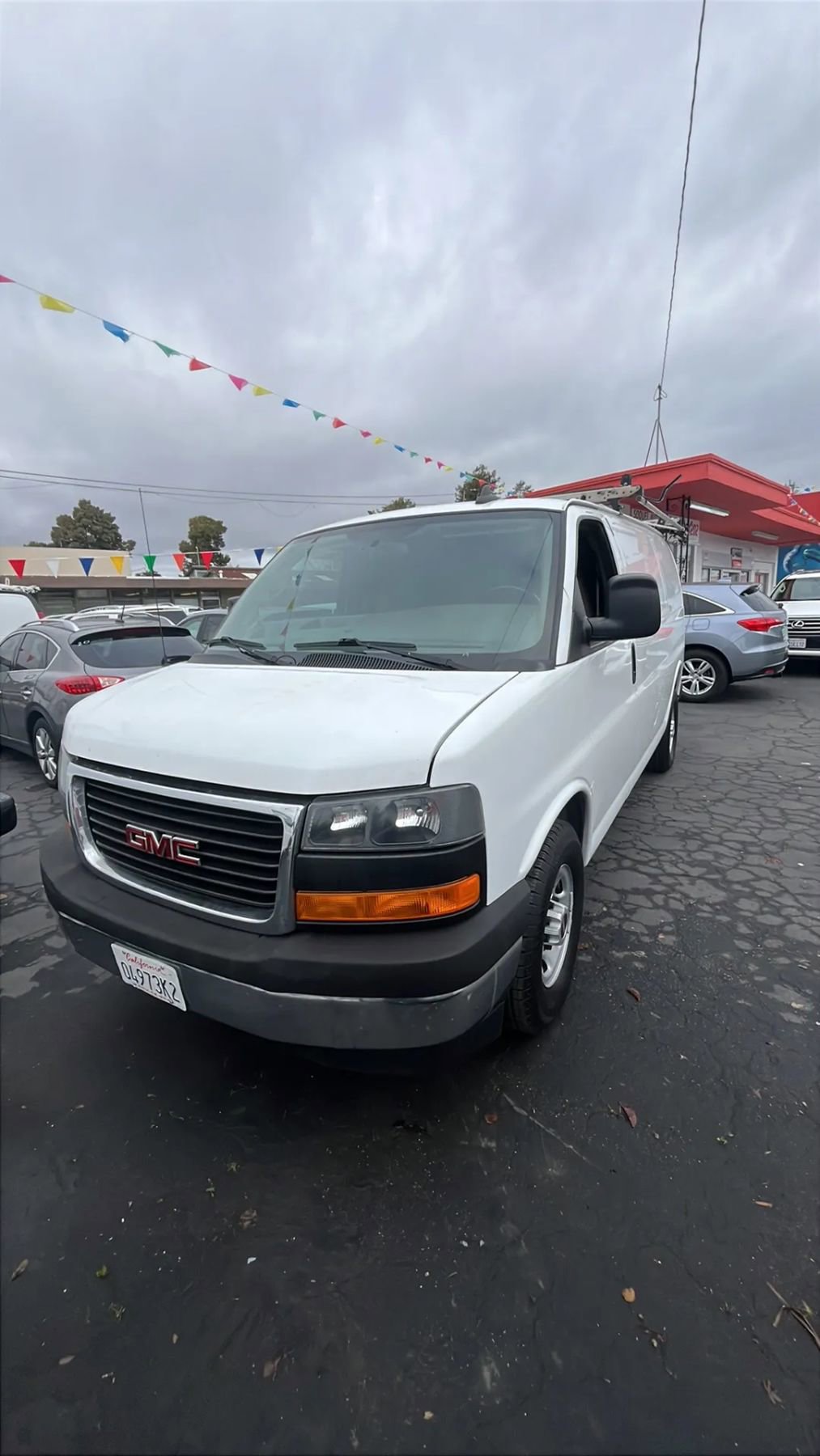 Used 2017 GMC Savana 2500 image 3