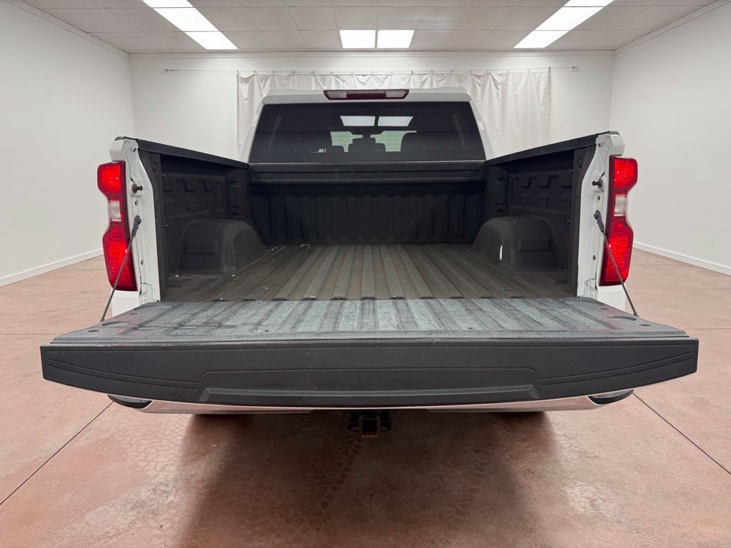 Used 2022 Chevrolet Silverado 1500 LT RWD image 17