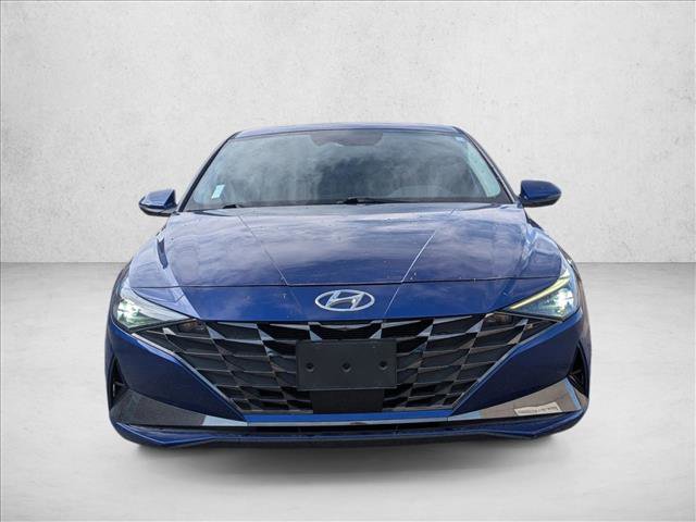 Used 2022 Hyundai Elantra Limited FWD image 2