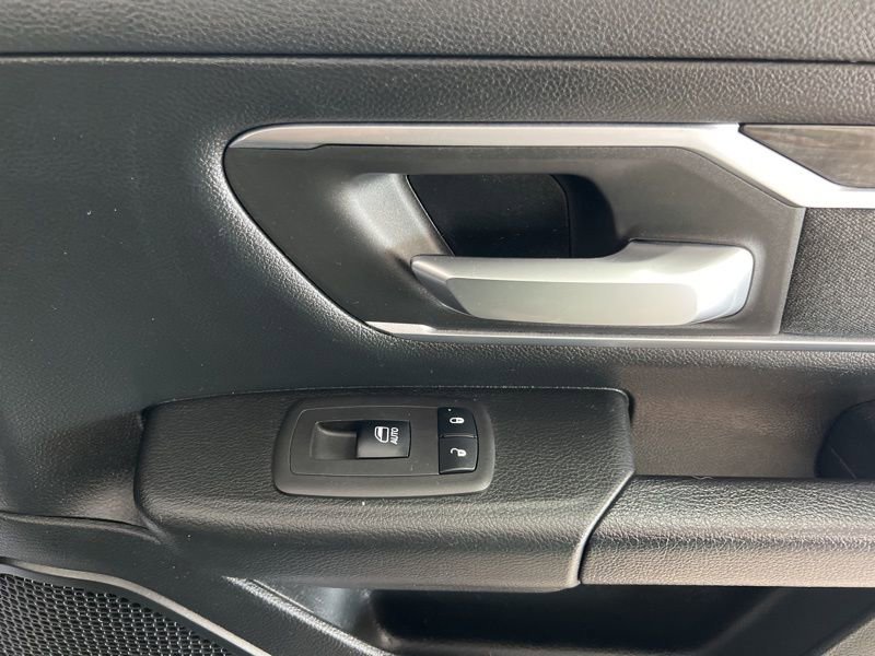 Used 2019 RAM 1500 Big Horn AWD/4WD image 14