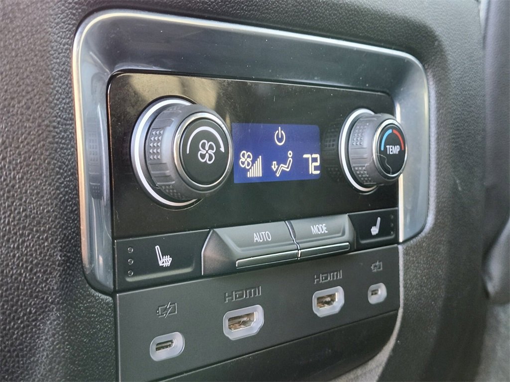 Used 2023 Chevrolet Suburban High Country w/ Premium Package 2 image 17