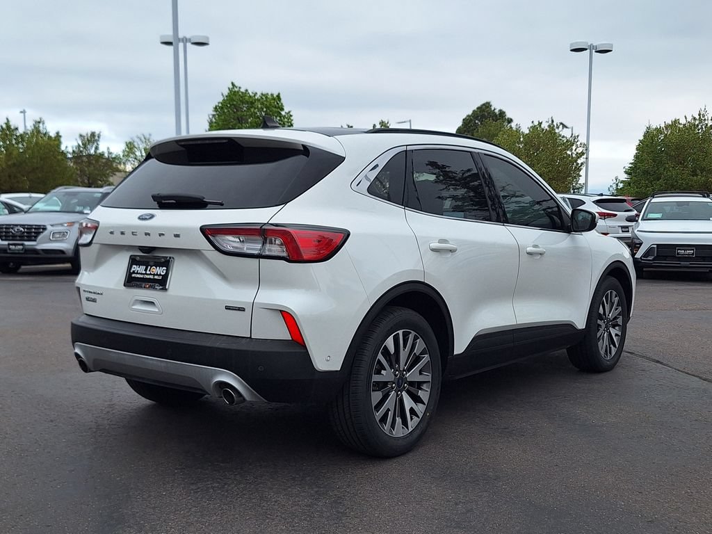 Used 2020 Ford Escape Titanium AWD/4WD image 3