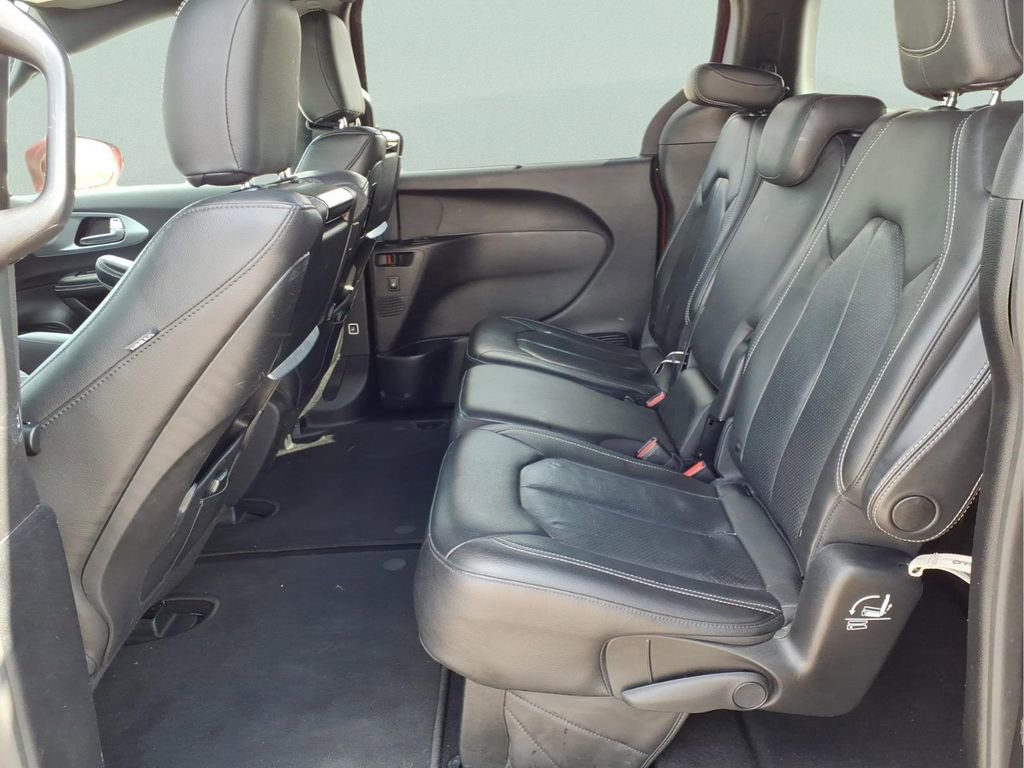 Used 2020 Chrysler Pacifica Touring-L Plus w/ Advanced Safetytec Group image 17