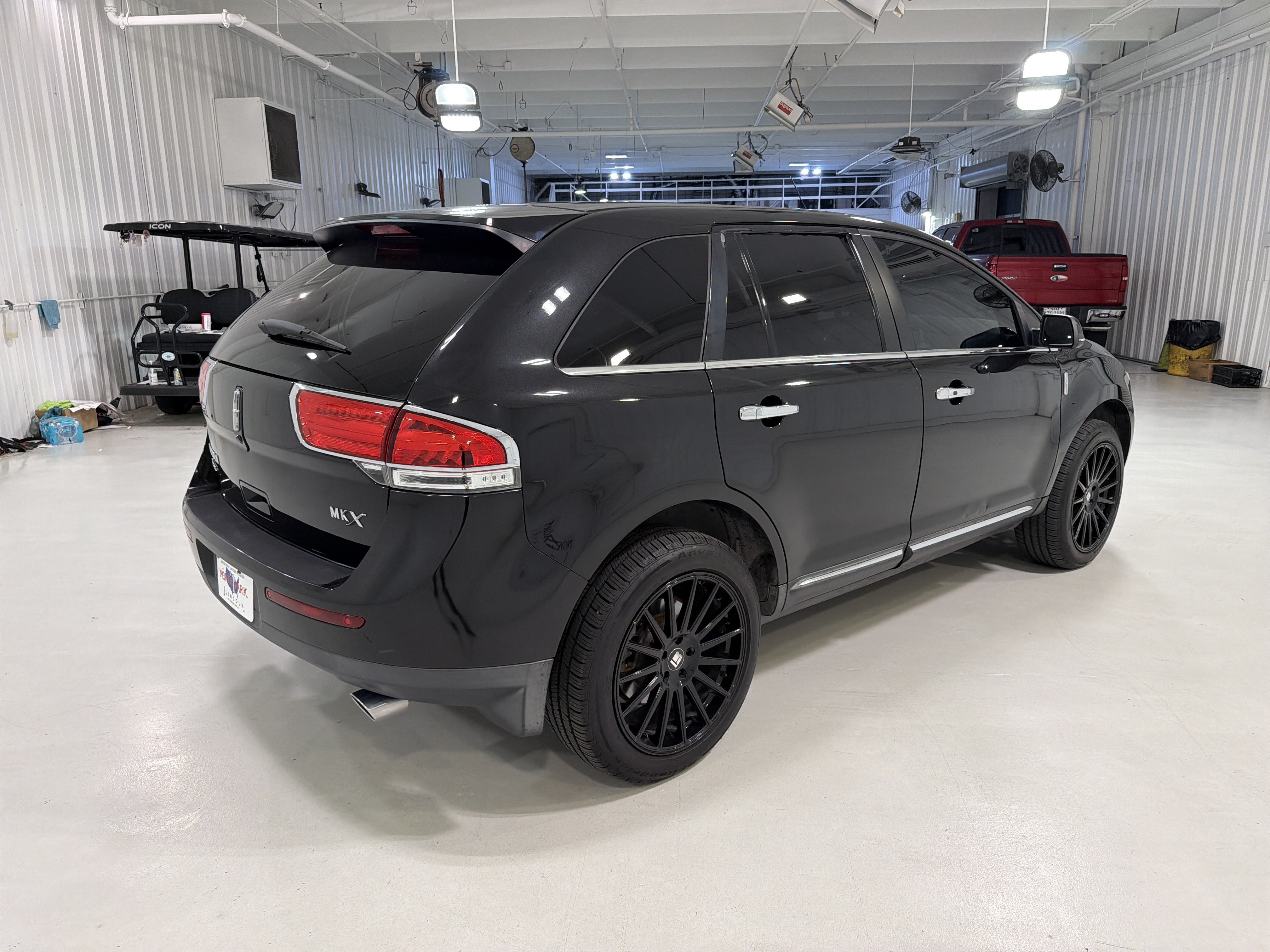 Used 2015 Lincoln MKX FWD w/ Equipment Group 101A image 5
