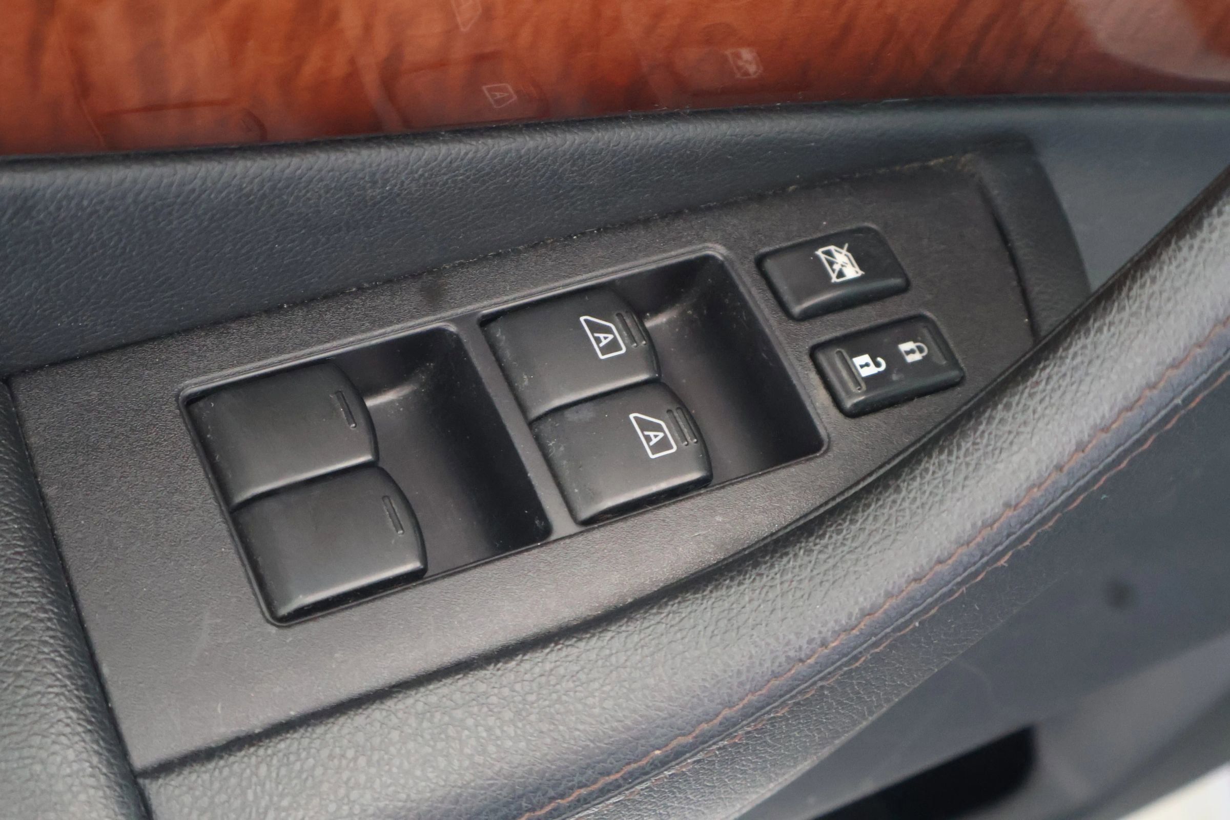 Used 2012 INFINITI FX35 AWD w/ Premium Pkg image 27