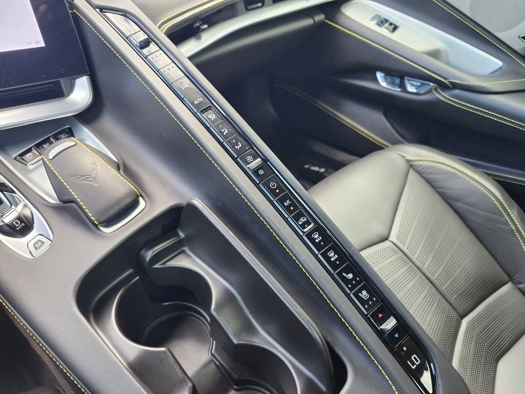 Used 2024 Chevrolet Corvette Z06 image 16