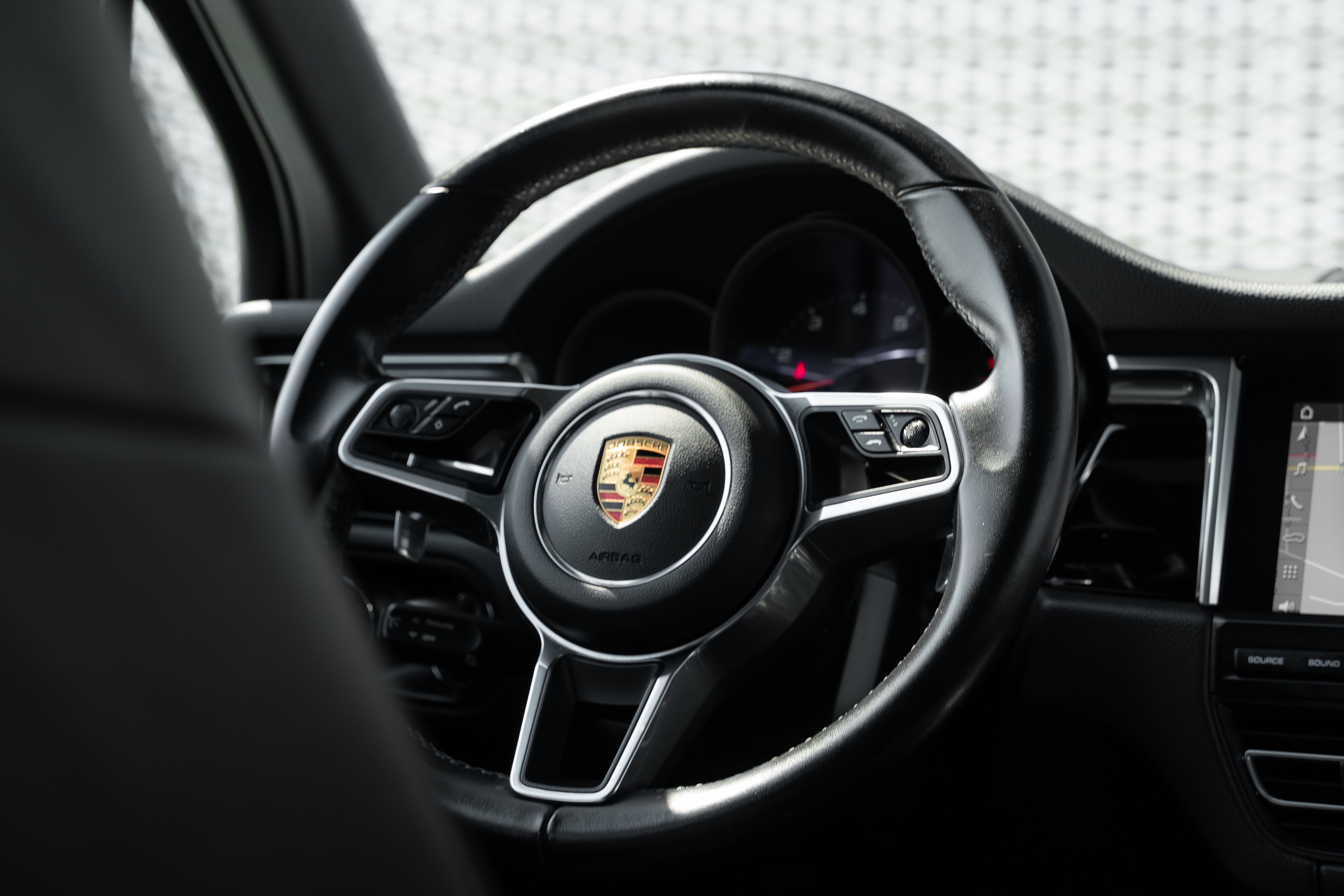 Used 2019 Porsche Macan AWD/4WD image 10