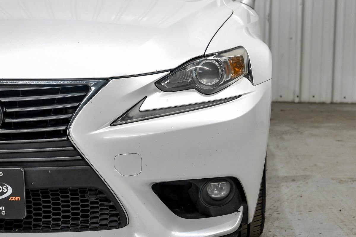 Used 2016 Lexus IS 200t RWD image 38