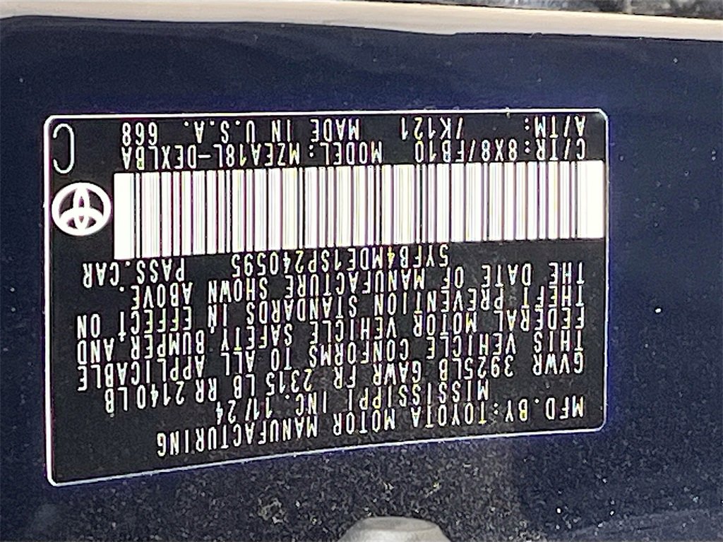 Used 2025 Toyota Corolla LE image 31