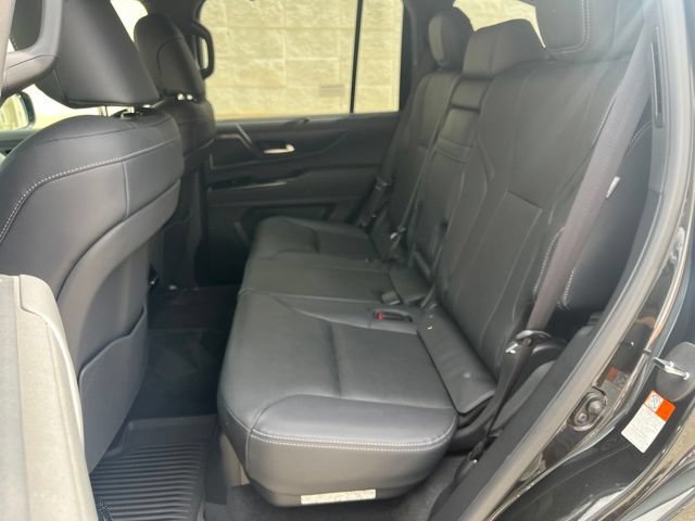 Used 2024 Lexus LX 600 4WD w/ Luxury Package image 12