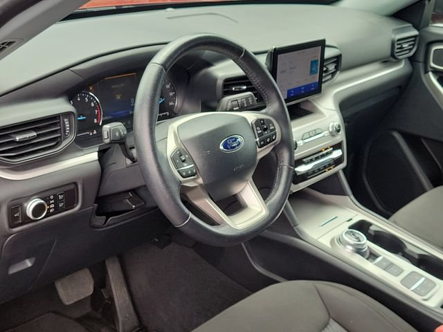 Used 2023 Ford Explorer XLT RWD image 8