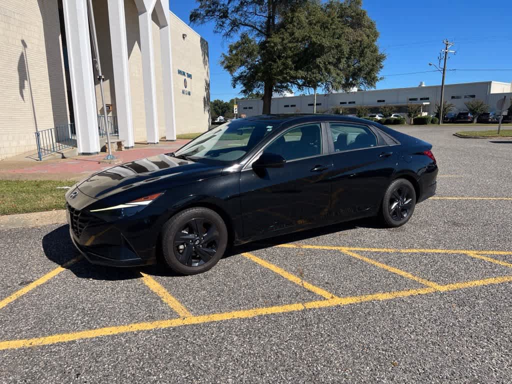Used 2023 Hyundai Elantra SEL w/ Preferred Accessory Package