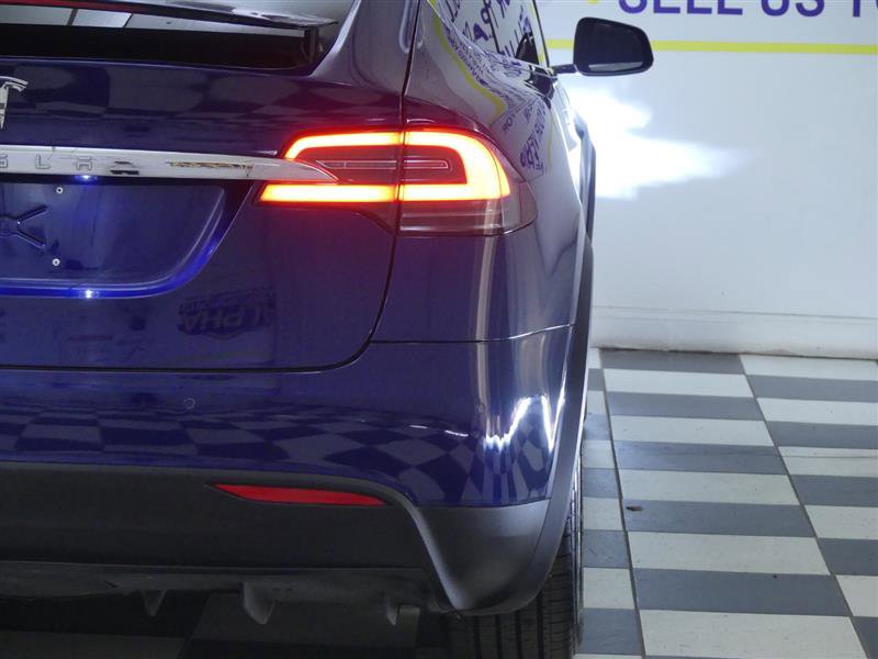 Used 2018 Tesla Model X 100D image 29