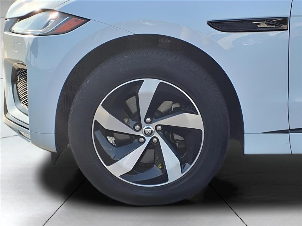 Used 2025 Jaguar F-PACE R-Dynamic S image 22