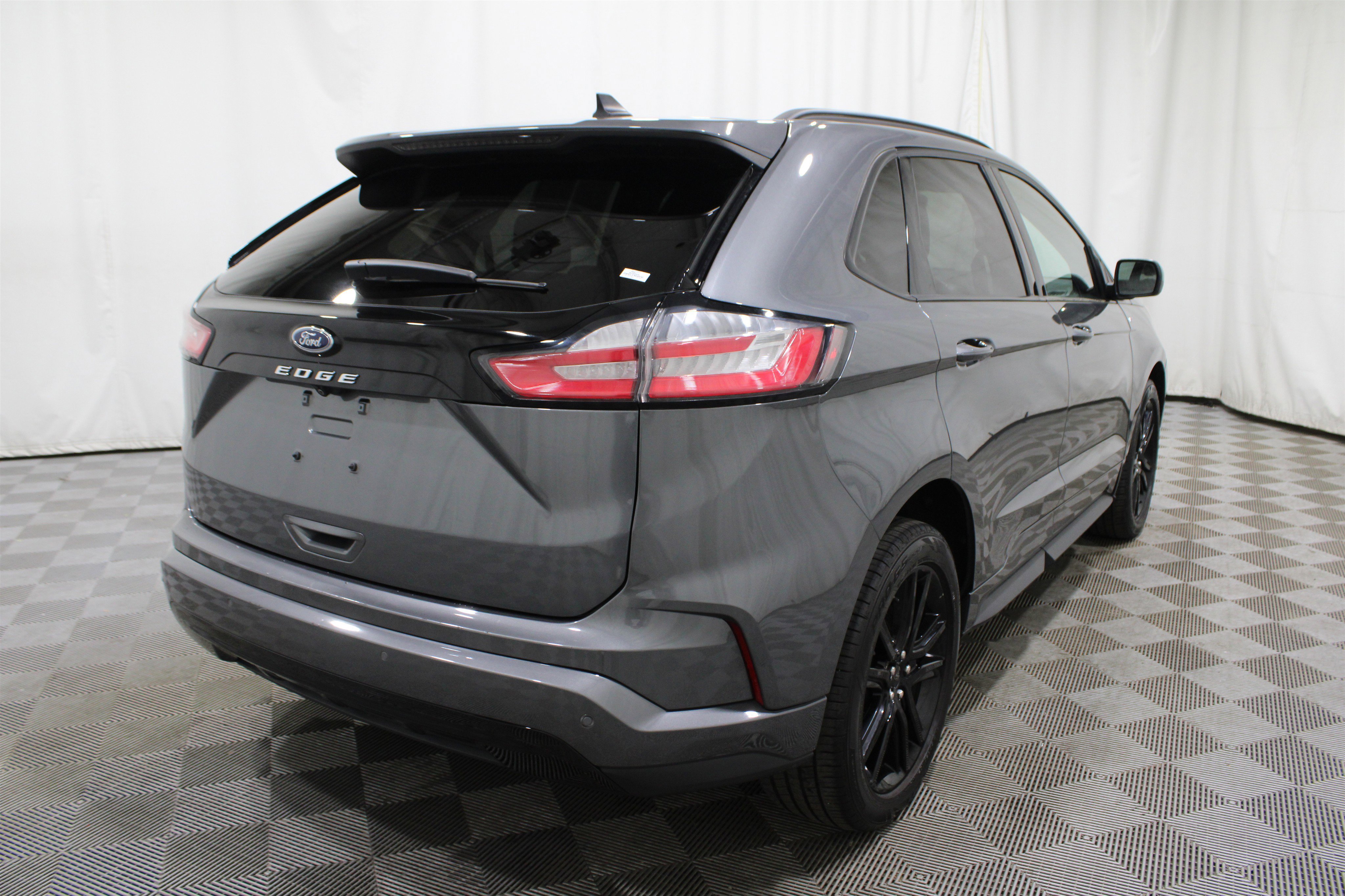 Used 2022 Ford Edge ST-Line image 30